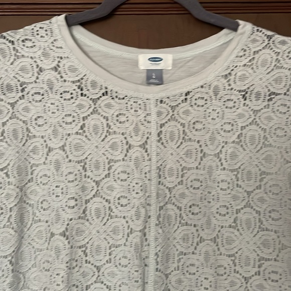 Fabulous grey lace tshirt! Dress it up or down! - Picture 2 of 5
